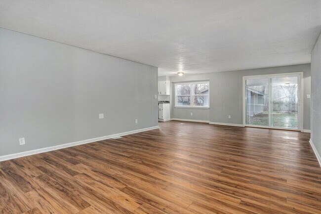 Foto del edificio - 2843 E Monroe Terrace