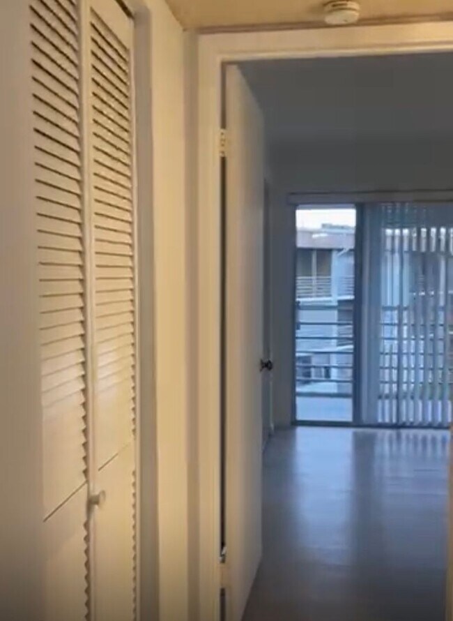 Building Photo - 2200 Springdale Blvd