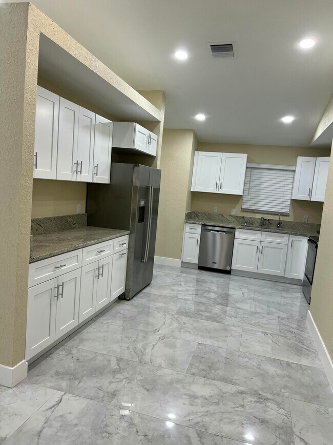 Foto del edificio - 11886 Orange Grove Blvd