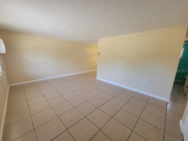 Foto del edificio - 5800 Madison St