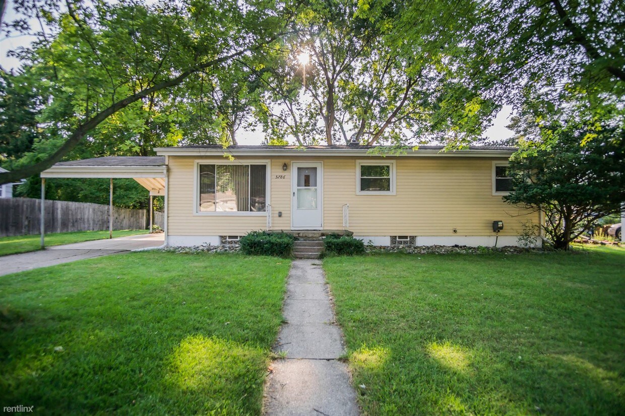 5786 Bayonne Ave, Haslett, MI 48840 House Rental in Haslett, MI