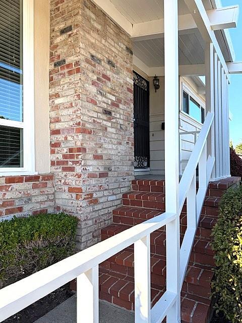 Building Photo - 2830 Crestmoor Dr