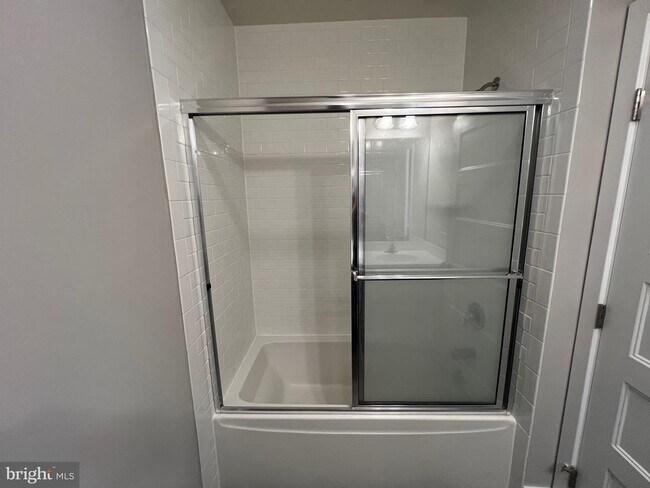 Foto del edificio - 228 S Mill Rd