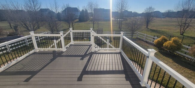 Foto del edificio - 220 Ann Dr