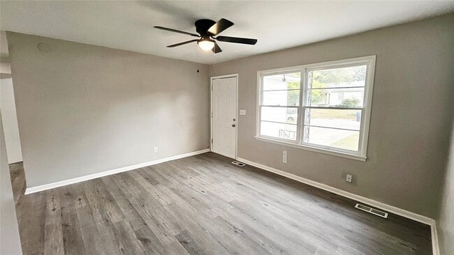 Foto del edificio - 3320 NE 14th St