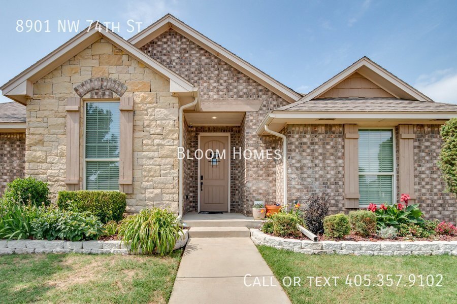 Foto principal - 8901 NW 74th St