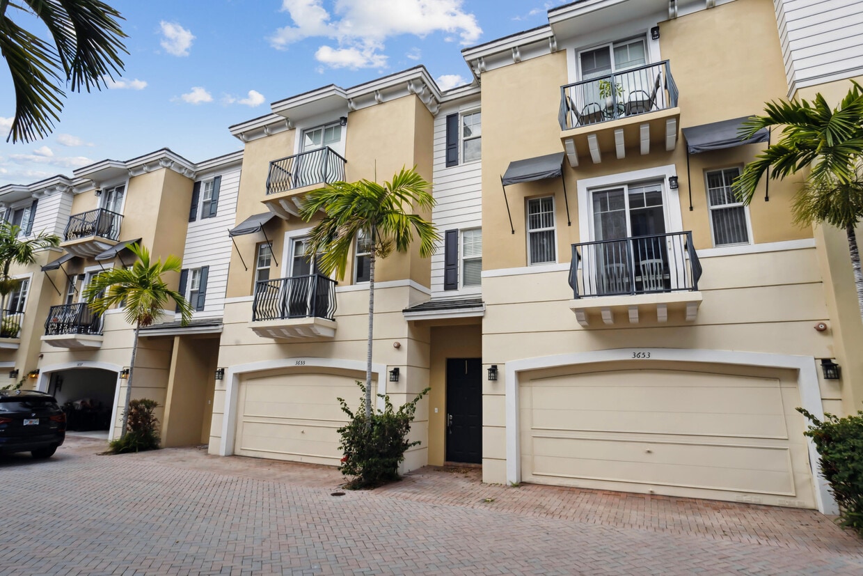 Foto principal - 3655 NW 5th Terrace