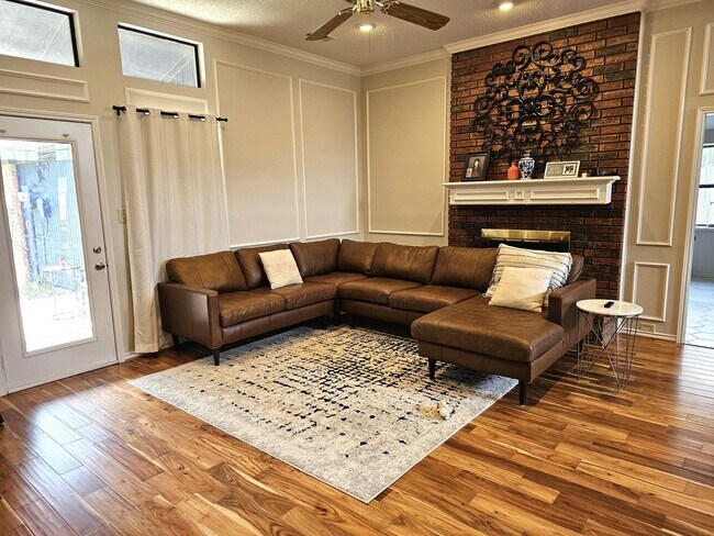 Building Photo - UPGRADED One Story 3 Bedroom 2 Bath Home