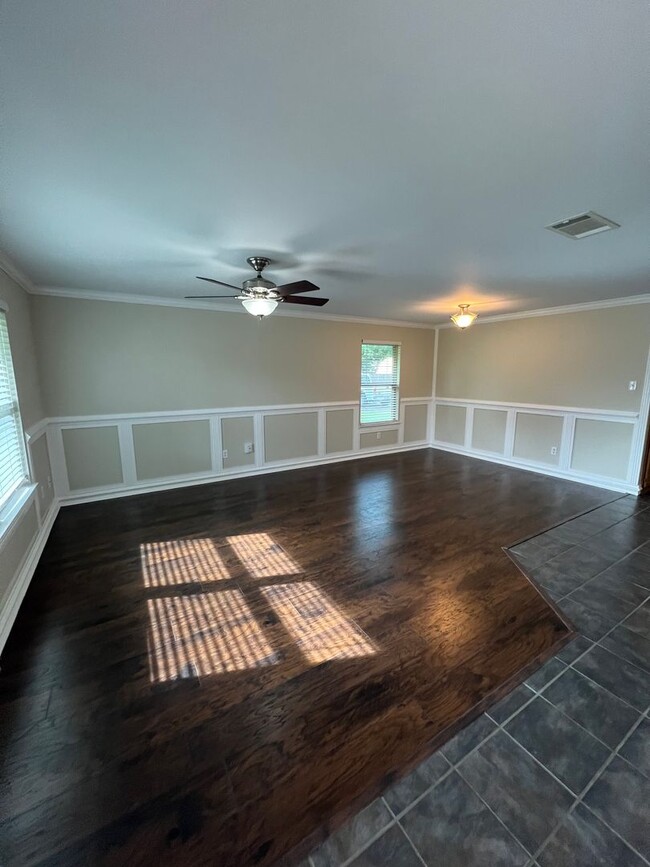 Building Photo - 970 Austin Ct
