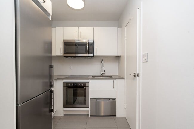 Building Photo - 56 Maitland Street