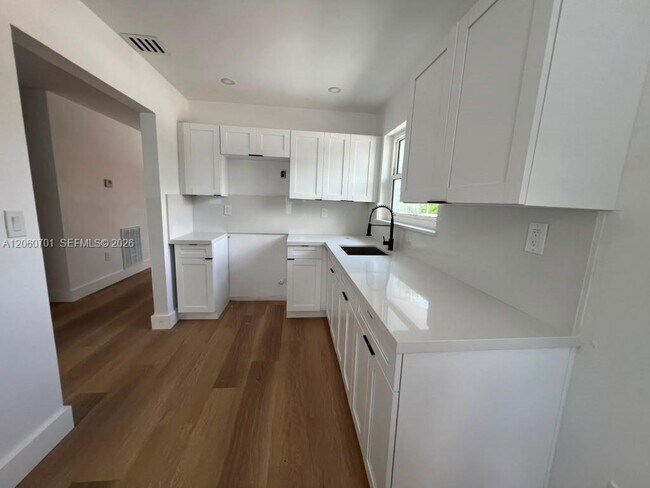 Foto del edificio - 1239 SW 22nd Ave
