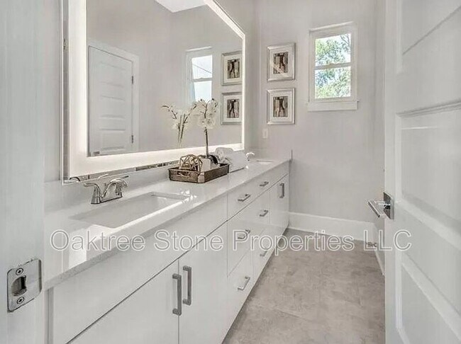 Foto del edificio - 456 Parkway Dr NE