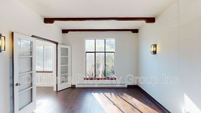 Building Photo - 2936 Schyler St