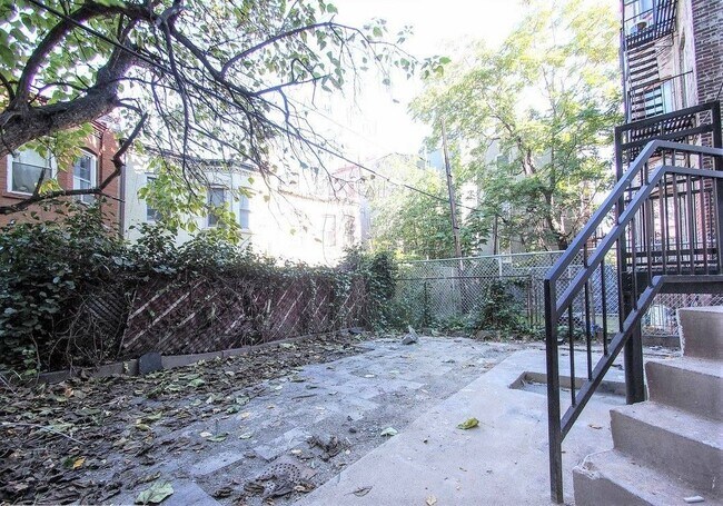 Foto del edificio - 519 Eastern Pky