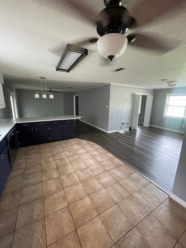 Building Photo - 55075 US-51