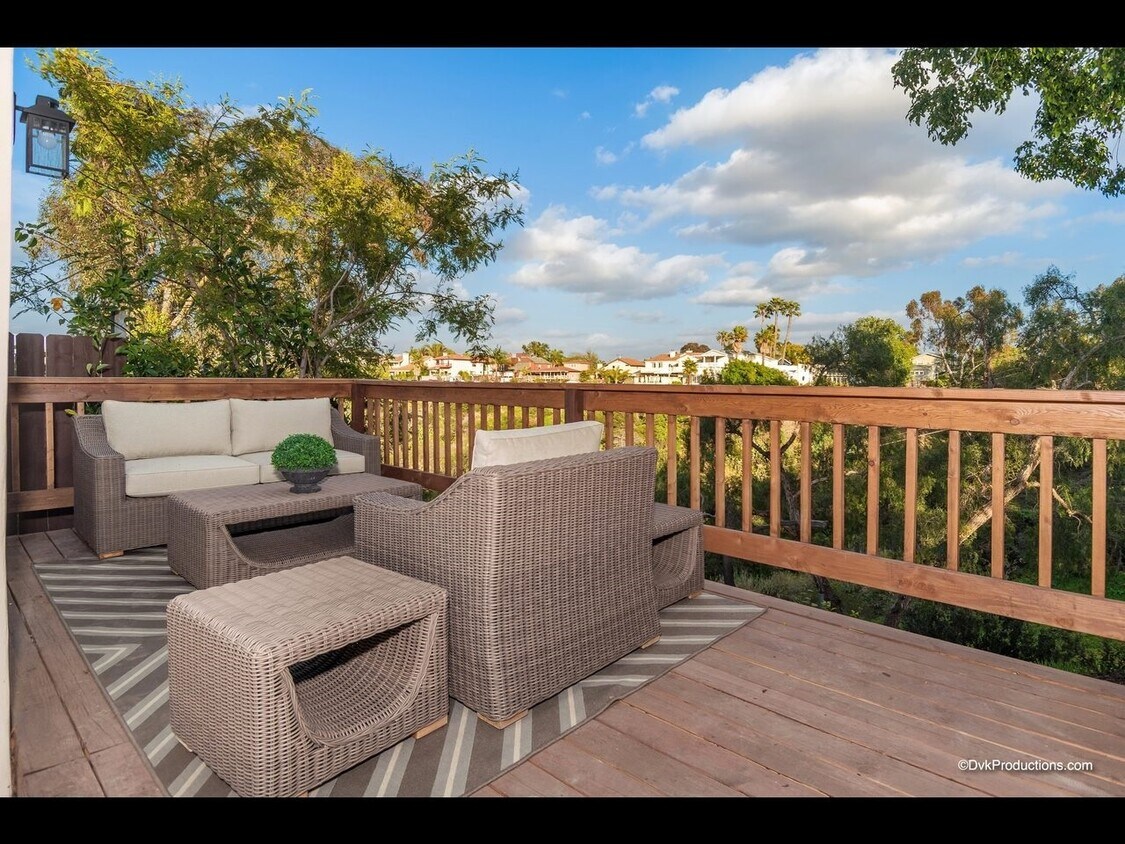 backyard deck - 5009 Ellison Plz