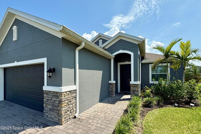 Building Photo - 3283 Casare Dr