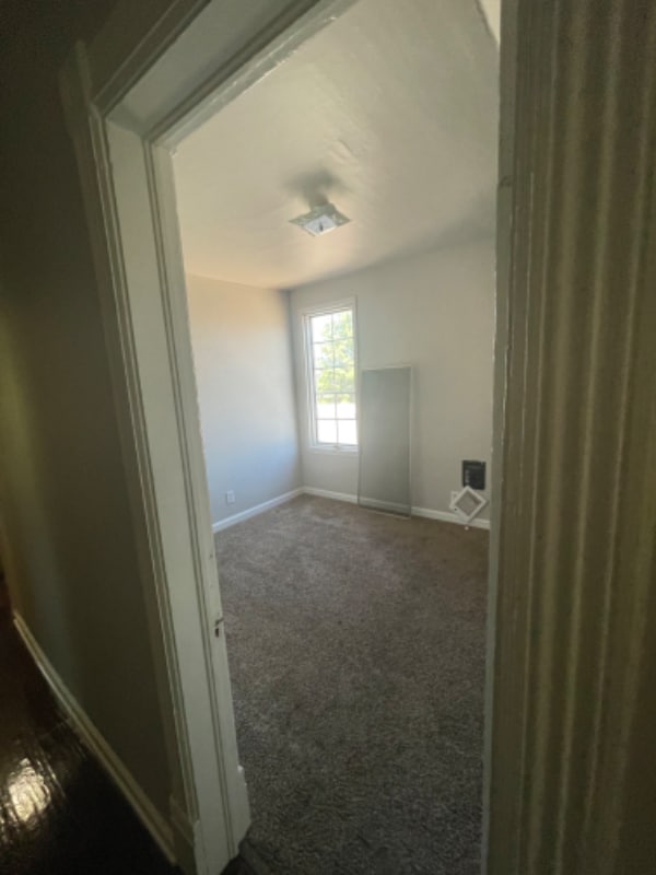 Building Photo - 2604 N Madelia St