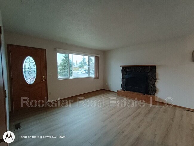 Foto del edificio - 5601 N Morton St