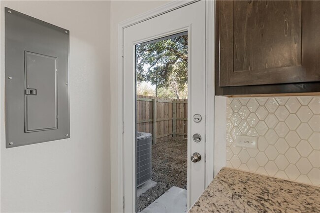 Foto del edificio - 601 W 24th St