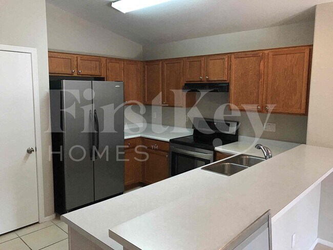 Building Photo - 3313 N 85th Ln