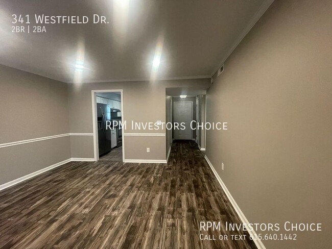 Building Photo - Beautifully renovated 2/2 in Bellevue!