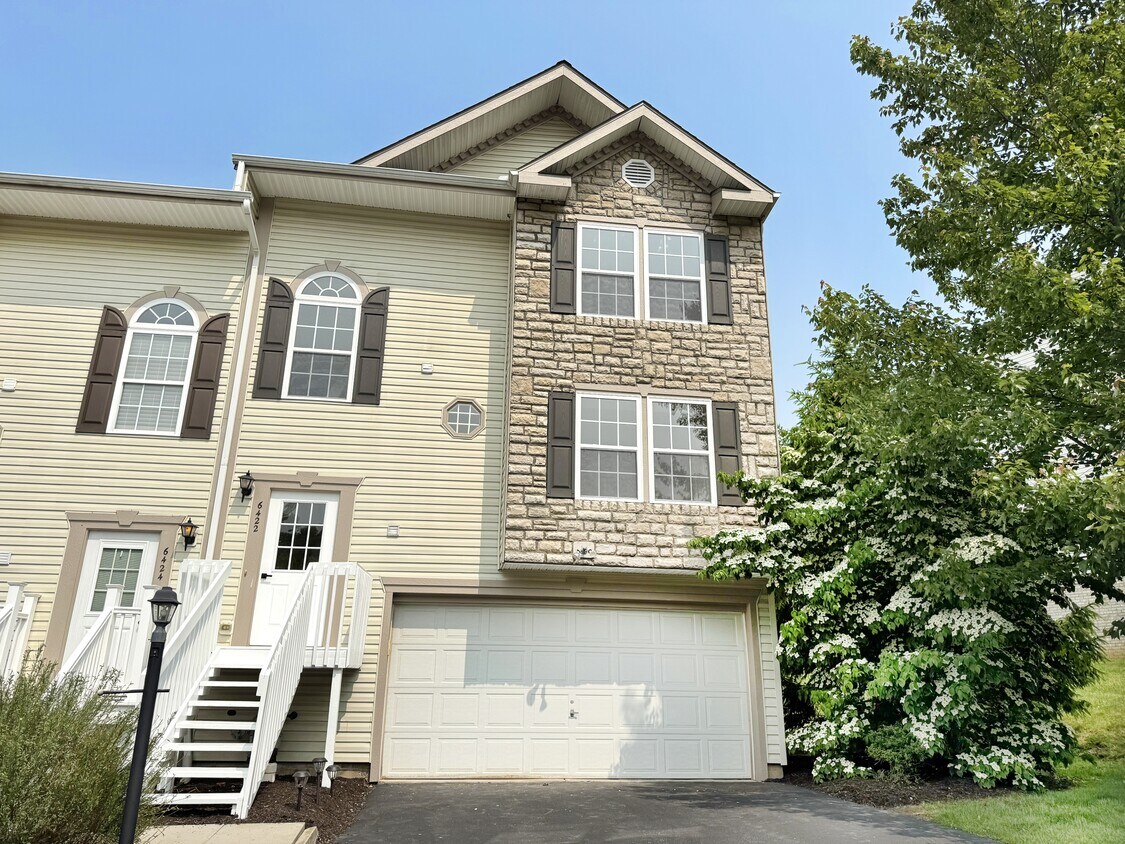 Foto principal - 6422 Lindsey Ln