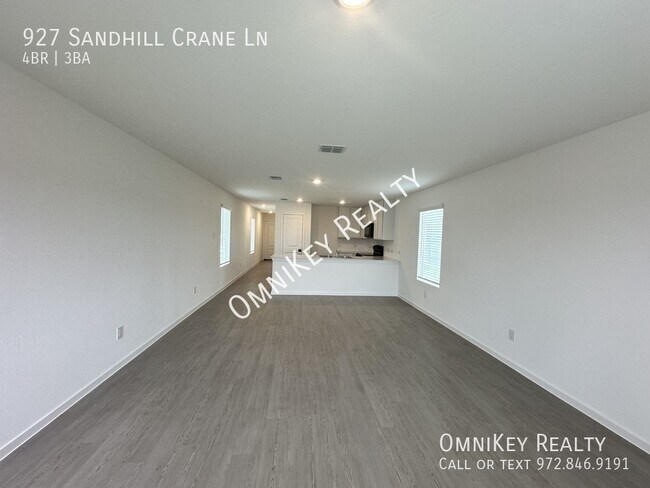 Foto del edificio - 927 Sandhill Crane Ln