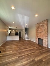 Building Photo - 429 Oakwood Ave