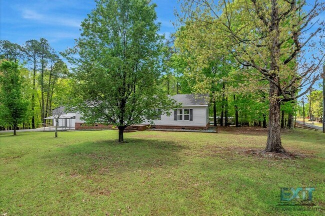 Foto del edificio - Welcome to this 3 Bedroom, 2 Bath Home in Wildwood Point!