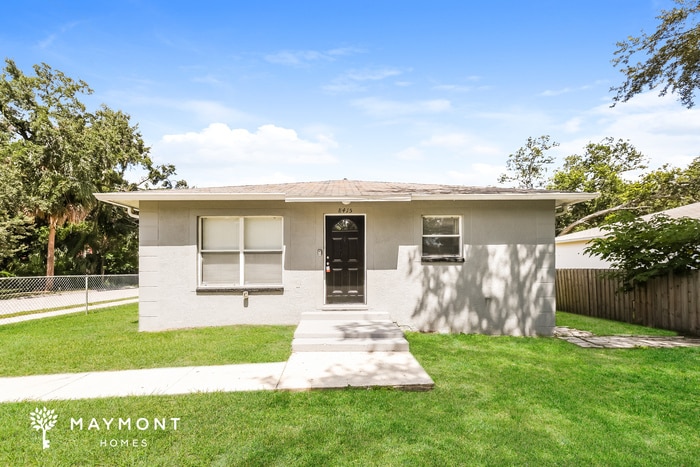 Primary Photo - 8415 N 10th St