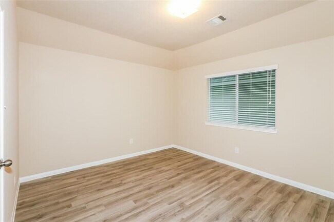 Foto del edificio - 5719 Kyle Cove Dr
