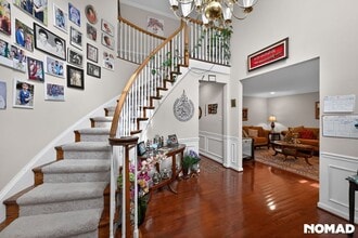 Building Photo - 13648 Spinning Wheel Dr