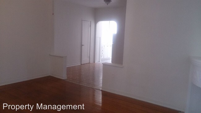 Building Photo - 714 15th St