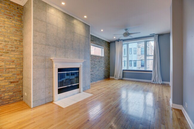 Building Photo - 1727 N Clybourn Ave