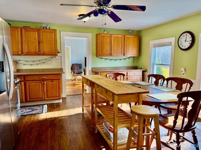 Building Photo - 120 Bloomingdale Rd