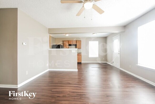 Foto del edificio - 7912 Puckett Ln