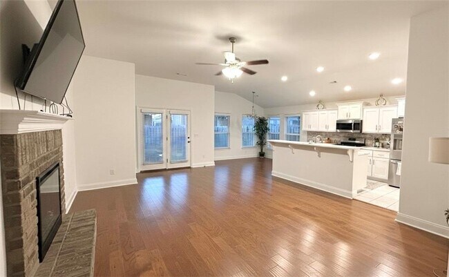 Foto del edificio - 5909 NW Hoover St