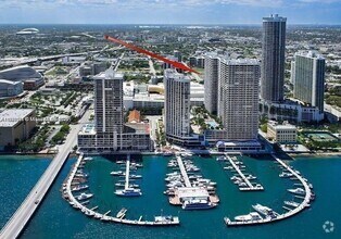 Building Photo - 1717 N Bayshore Dr
