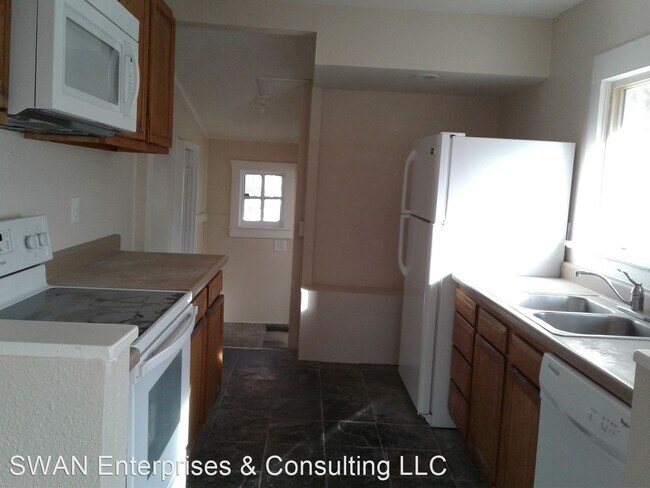 Building Photo - 2 br, 1 bath House - 1410 Dayton