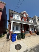 Building Photo - 409 S Potomac St