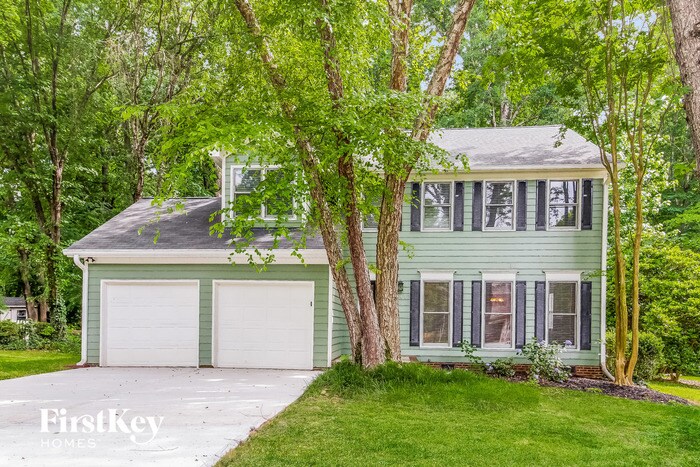 Foto principal - 2417 Quaker Landing Rd