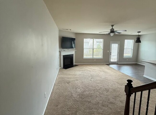 Building Photo - 5881 San Gabriel Ln