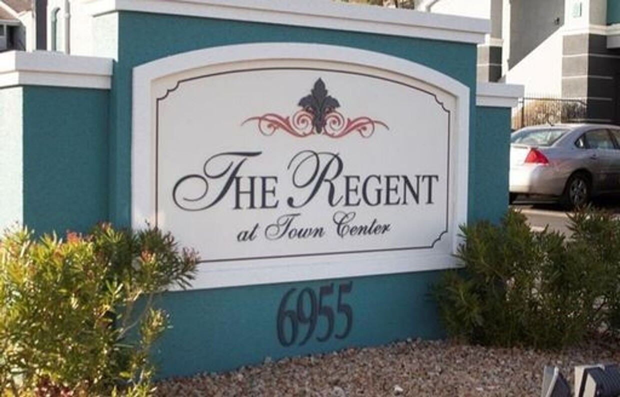 Foto principal - Condo in Centennial Hills @The Regent