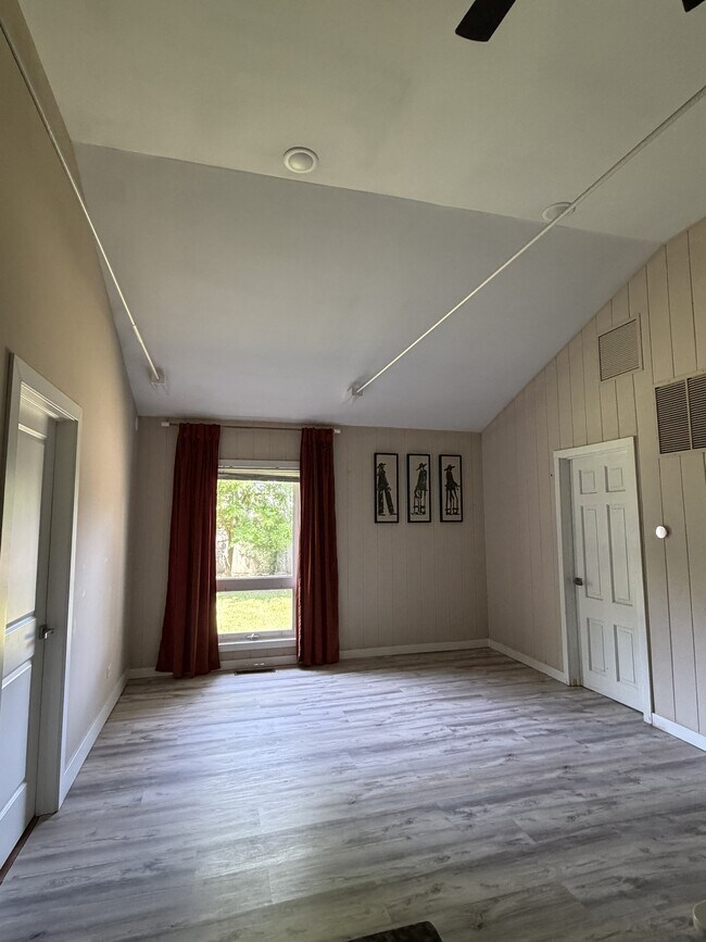 Foto del edificio - 3245 Westview Dr