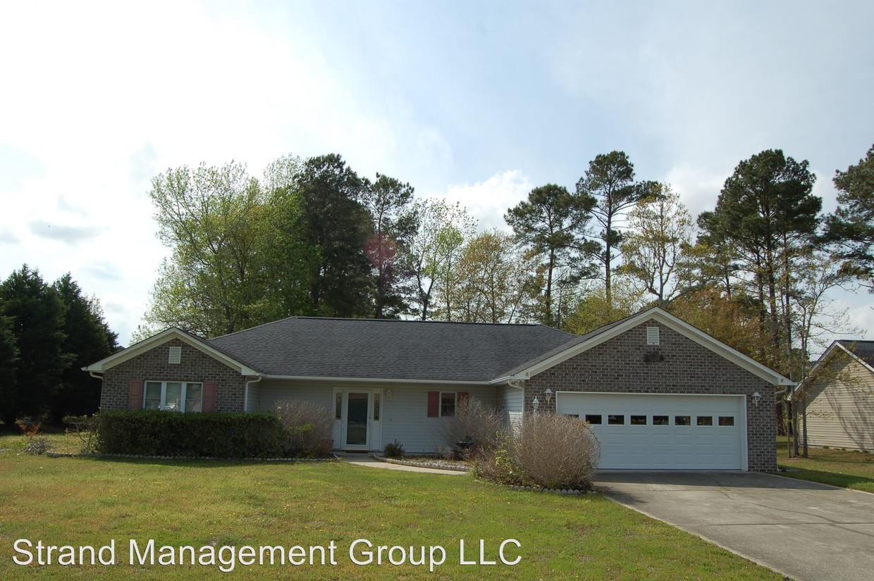 Primary Photo - 101 Saint Andrews Ln