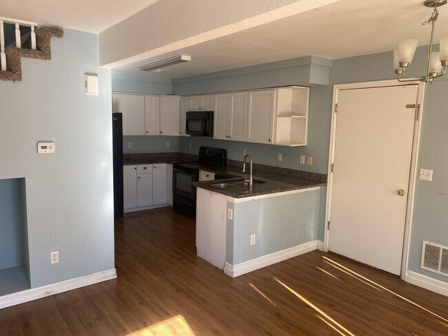 Foto del edificio - 20944 E 47th Ave