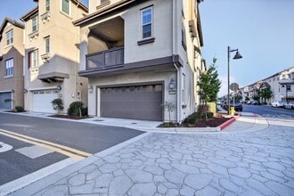 Building Photo - 1606 Hidden Creek Ln