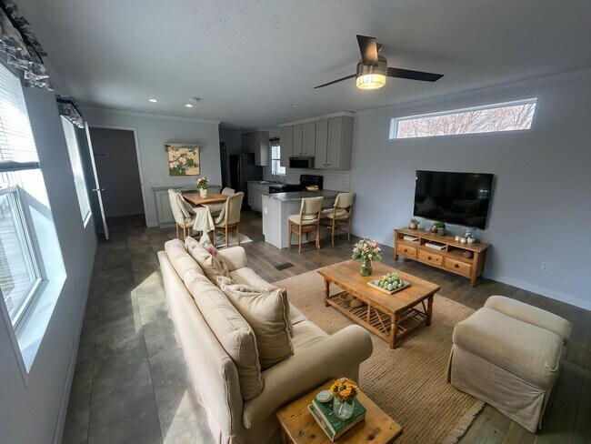 Foto del edificio - 103 Oak Ave