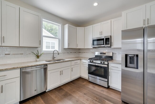 Foto del edificio - FIRST MONTH FREE! Beautiful 3bd/2.5ba Two-Story Home Built in 2021 Just 2 Miles from Downtown Dur...